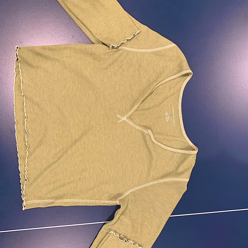 Super cute and comfy basic tee from American Eagle!